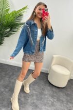 Camasa denim cu nasturi si lanturi Caligia - imagine 3