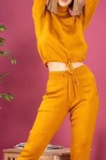 Compleu Tricotat format din pantalon si bluza scurta Ruxandra Mustar - imagine 2