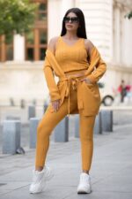 Compleu Tricotat format din maiou cardigan si pantalon Malisia Mustar - imagine 3
