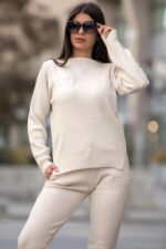 Compleu Tricotat format din pantalon si bluza cu imprimeu 3D Vogue Adelinda Bej - imagine 13