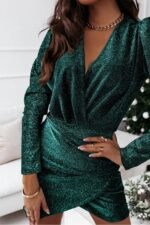 Rochie cu sclipici usor elastica cu decolteu petrecut Beatrix Verde