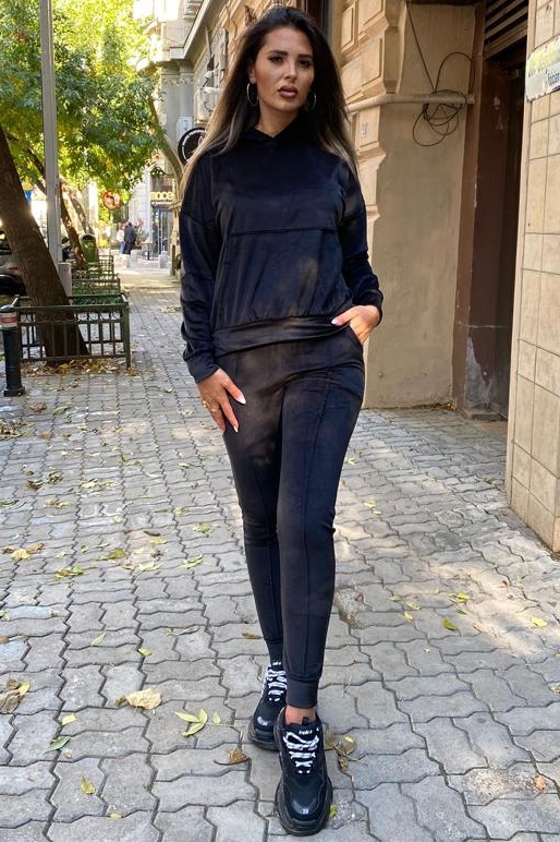 sebrina-negru-1 Compleu din catifea moale format din bluza cu fermoar pe spate si pantalon Sebrina Negru - imagine 1