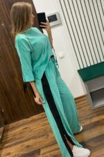Compleu din catifea moale format din bluza asimetrica si pantalon evazat cu fermoar pe picior Rebeca Turcoaz