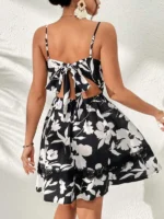 Rochie Scurta Danisa Neagra cu Flori Albe - imagine 2