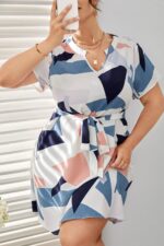 Rochie Scurta Simoni Alba cu Print Geometric -Marimi Mari