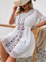 Rochie Scurta Irona Alba cu Broderie - Marimi Mari - imagine 3