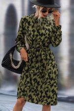 Rochie Midi Masiro Kaki cu Print Negru cu Cordon