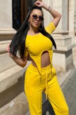 Compleu din bumbac format din bluza scurta in colturi si pantalon Hilta Galben - imagine 2