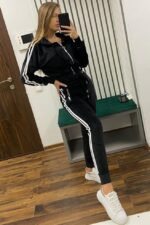 Compleu din catifea moale format din bluza cu fermoar si pantalon Asunita Negru cu dungi albe