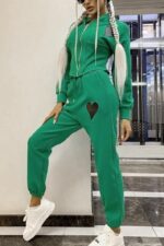 Trening format din bluza scurta cu fermoar si pantalon Ramona Negru cu inima verde - imagine 7