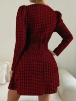 Rochie Scurta Rigmor Rosie cu Print Geometric - imagine 2