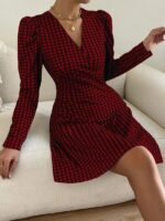 Rochie Scurta Rigmor Rosie cu Print Geometric - imagine 3