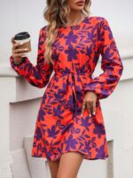 Rochie Scurta Ferrada Corai Cu Model Floral Mov Si Cordon - imagine 5