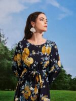 Rochie Lunga Arabela Bleumarin cu Model Floral Multicolor - imagine 3