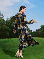 Rochie Lunga Arabela Bleumarin cu Model Floral Multicolor - imagine 2