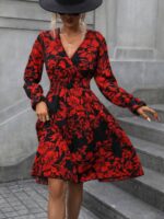 Rochie Scurta Isamara Neagra Cu Model Floral Rosu - imagine 5