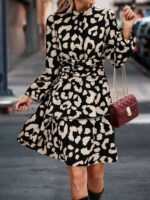 Rochie Scurta Nora Neagra Cu Imprimeu Crem