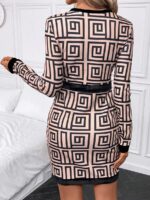 Rochie Scurta Peggy Crem Cu Model Geometric Negru - imagine 2