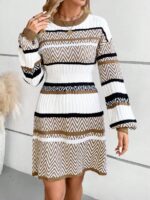 Rochie Scurta Tricotata Fergie Alba Cu Imprimeu Geometric Multicolor - imagine 3