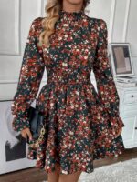 Rochie Scurta Ronja Verde Inchis Cu Model Floral Si Maneci Bufante - imagine 3