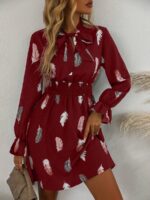 Rochie Scurta Morela Rosie Cu Pene Colorate