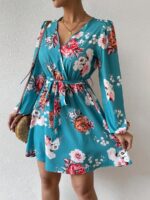 Rochie Scurta Cinzia Bleu Cu Model Floral Si Cordon - imagine 5