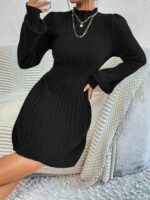 Rochie Scurta Tricotata Ingalis Neagra cu Model in Relief - imagine 4