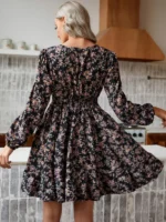 Rochie Scurta Irsa Neagra Cu Model Floral Cu Broderie - imagine 2