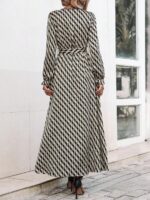 Rochie Lunga Magaza Gri Cu Imprimeu Geometric Negru - imagine 2