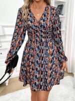 Rochie Scurta Iselin Albastra Cu Model Cu Frunze Multicolore
