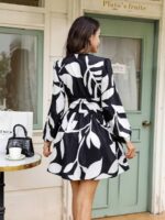 Rochie Scurta Harda Neagra Cu Imprimeu Alb - imagine 2