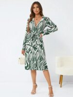 Rochie Midi Dabira Alba cu Print Verde - imagine 3