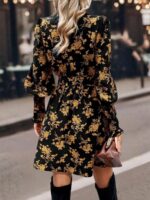 Rochie Scurta Ritva Neagra cu Print Floral Galben - imagine 2