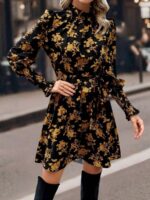 Rochie Scurta Ritva Neagra cu Print Floral Galben