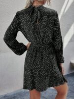 Rochie Scurta Vandana Neagra Cu Buline Albe Si Cordon - imagine 2