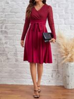 Rochie Midi Taresa Grena Cu Imprimeu Geometric Negru Si Cordon - imagine 3