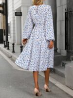 Rochie Midi Rasel Alba cu Flori Albastre - imagine 2