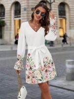 Rochie Scurta Cleva Alba Cu Model Floral Si Cordon