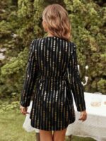 Rochie Scurta Lusy Neagra Cu Imprimeu Geometric Auriu Si Cordon - imagine 2