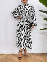 Rochie Midi Flair cu Imprimeu Alb Negru - imagine 3
