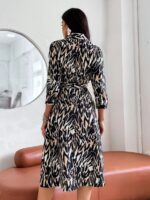 Rochie Midi Alla Neagra Cu Imprimeu Alb Cu Nasturi - imagine 2