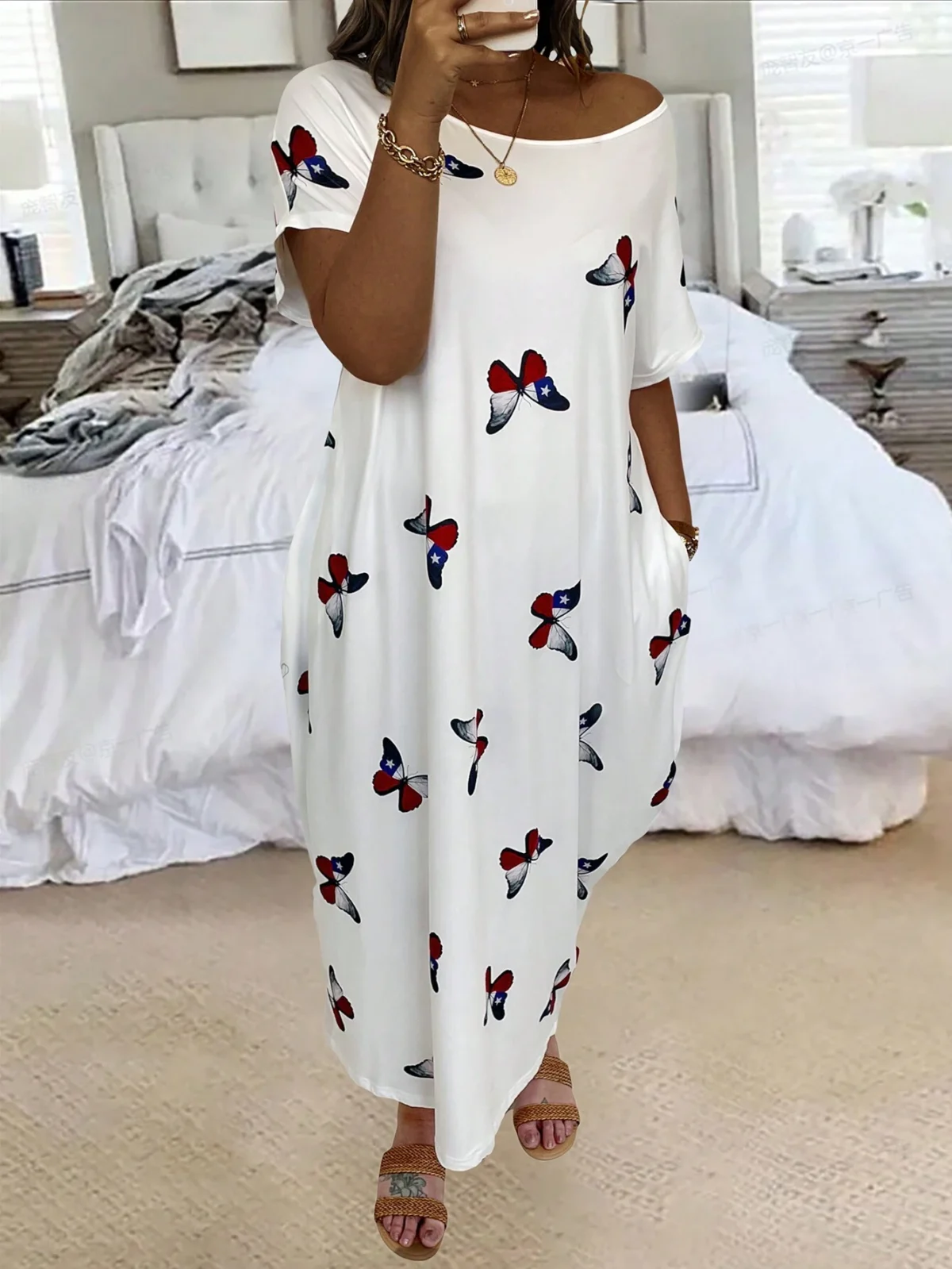 Rochie Lunga Augusta Alba Cu Model Cu Fluturi Colorati - Marimi Mari - imagine 1