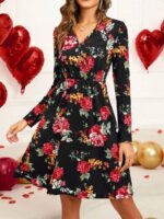 Rochie Scurta Elintina Neagra Cu Model Floral Roz