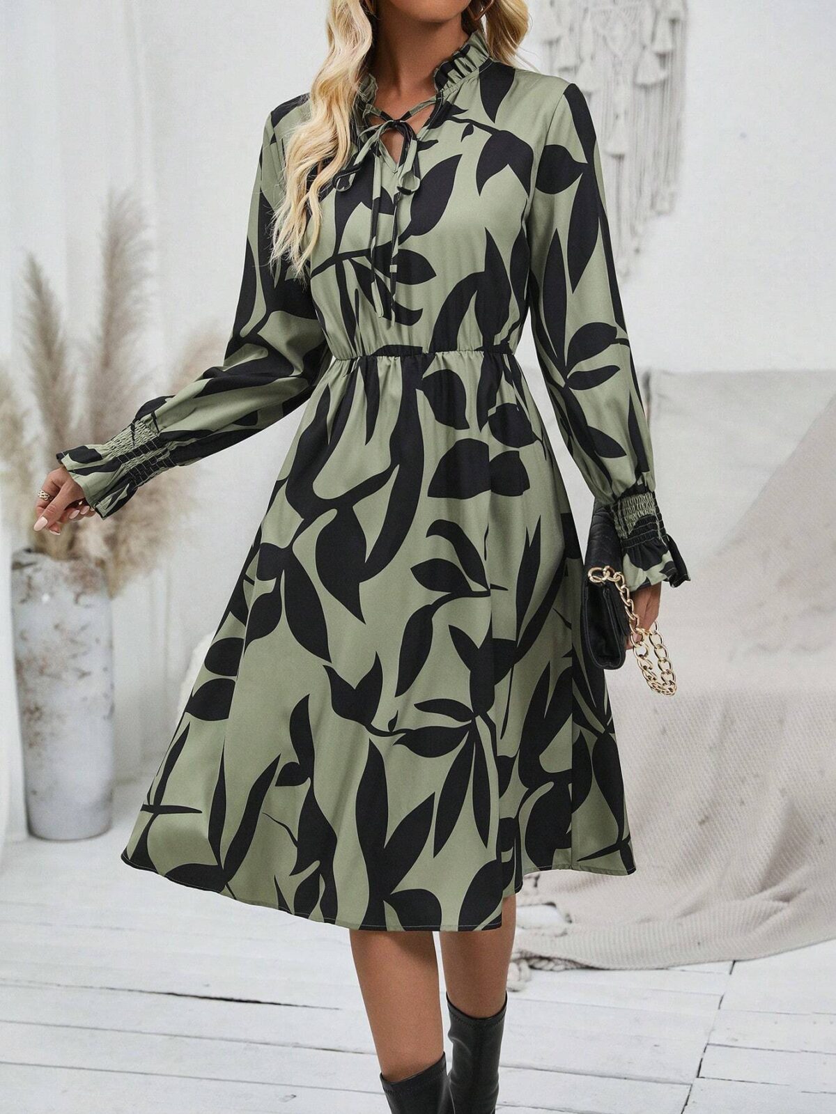 Rochie Midi Hanah Vernil Cu Model Cu Frunze Negre - imagine 3