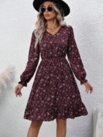 Rochie Scurta Aveiro Grena Cu Model Floral Alb - imagine 3
