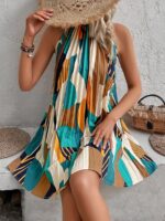 Rochie Scurta Bertina Albastra Cu Imprimeu Geometric Multicolor Si Pliuri