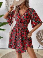 Rochie Scurta Evaine Neagra Cu Model Cu Trandafiri Rosii