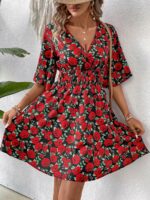 Rochie Scurta Evaine Neagra Cu Model Cu Trandafiri Rosii - imagine 3