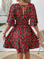 Rochie Scurta Evaine Neagra Cu Model Cu Trandafiri Rosii - imagine 2