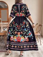 Rochie Lunga Dafny Neagra Cu Model Floral Multicolor - Marimi Mari - imagine 2